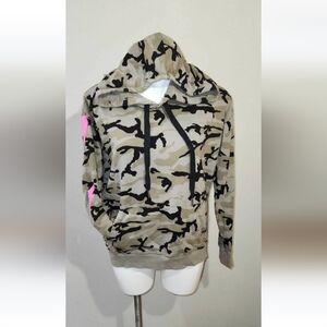 Women's FOUND Hoodie Size Medium